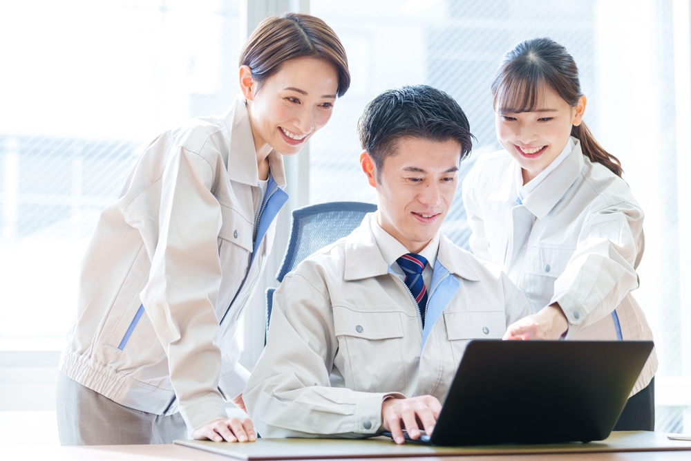 Asian marketers seeking online for workwear embroidery in Australia