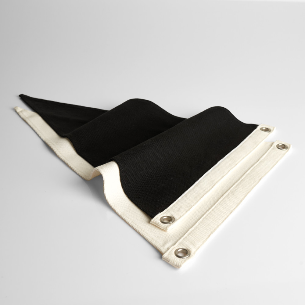 1513_CANVAS_PENNANT_FLAG_TURN__41257
